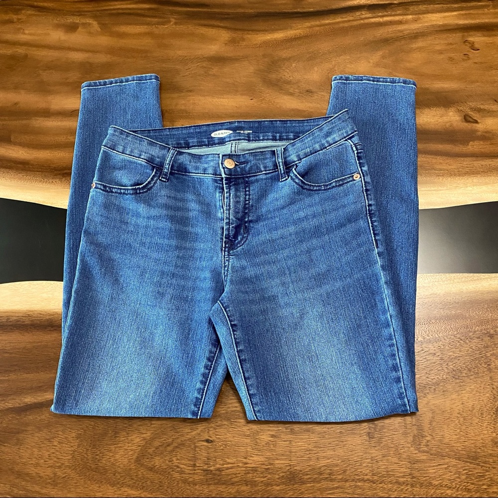Old Navy Mid-Rise Super Skinny Jeans